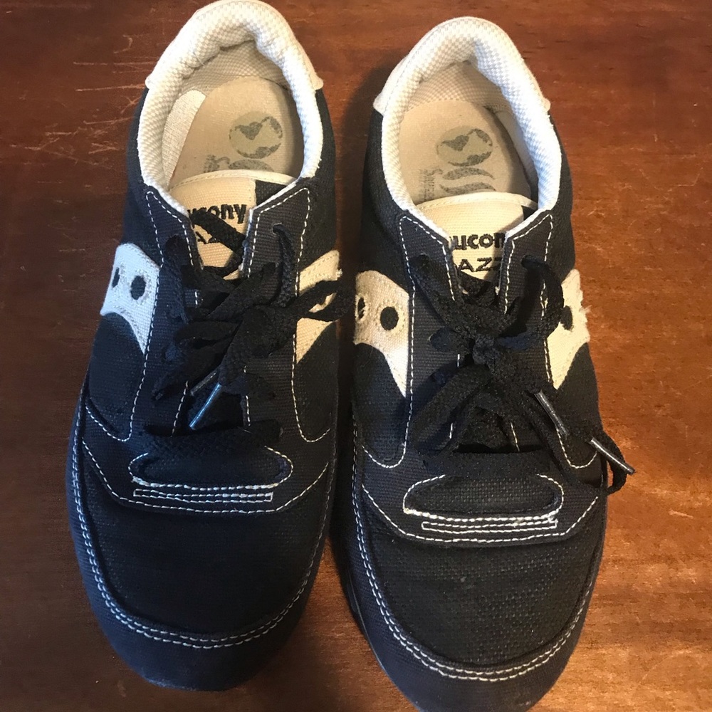 Saucony jazz tennis shoes